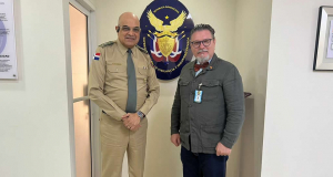 El Director Ejecutivo SVSP. Gral. de Brigada Justo Orlando del Orbe Piña, ERD., recibió la visita de cortesía de los señores José María Tripiana, representante de la empresa de seguridad privada Ibero Security y el Gral. de Brigada ® Freddy González,
